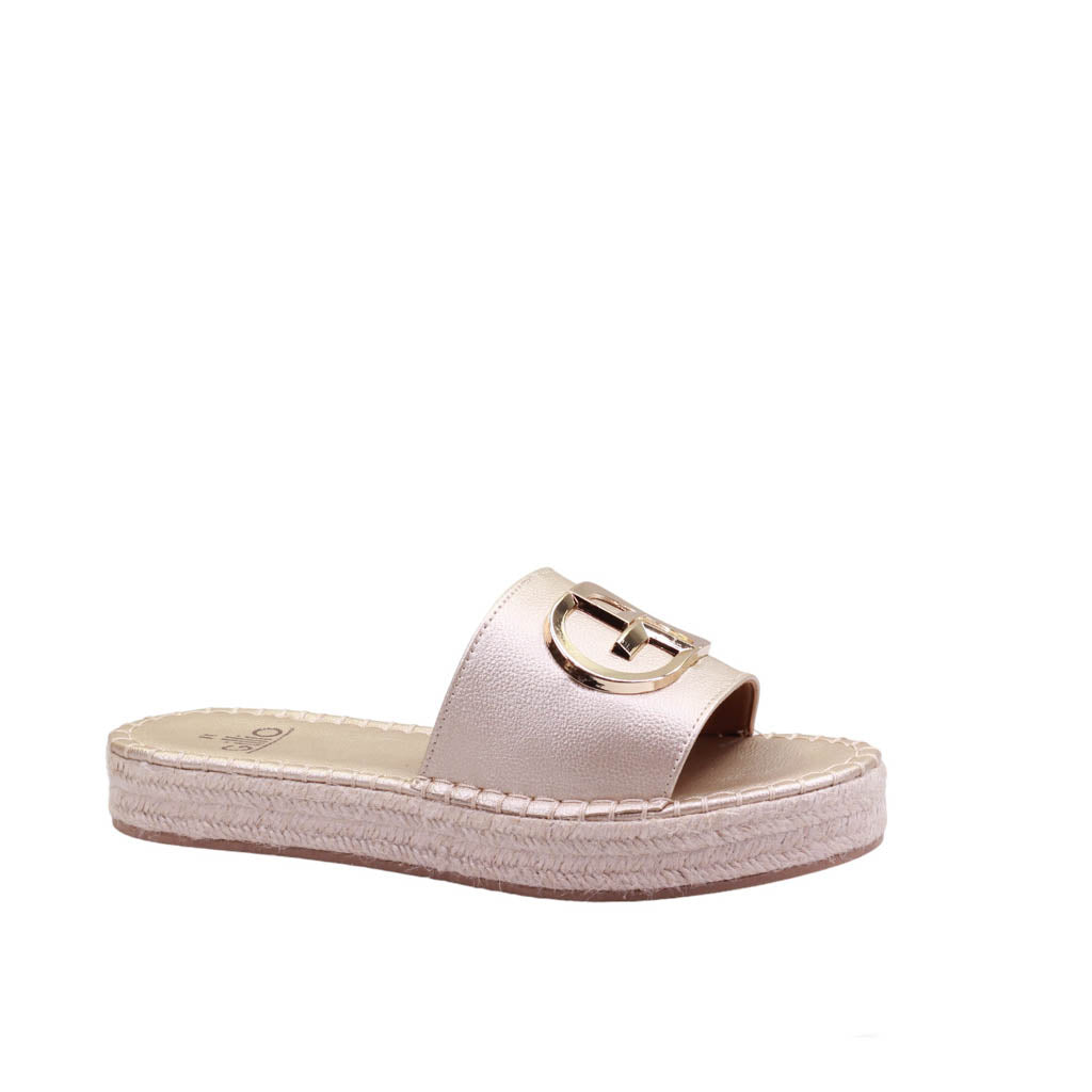 Sandalia de plataforma corrida para dama con tejido y adorno en el cor