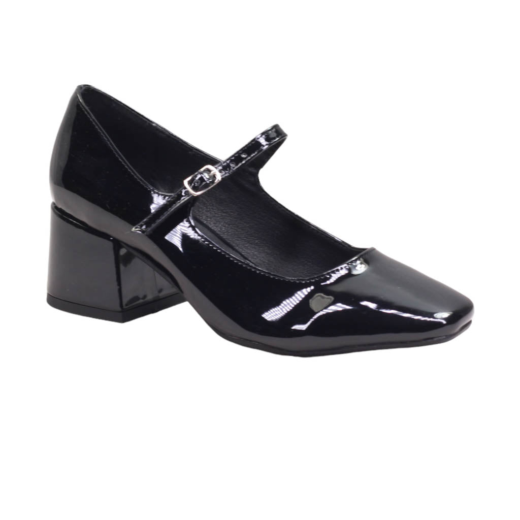 Zapatilla formal para dama de acabado en charol
