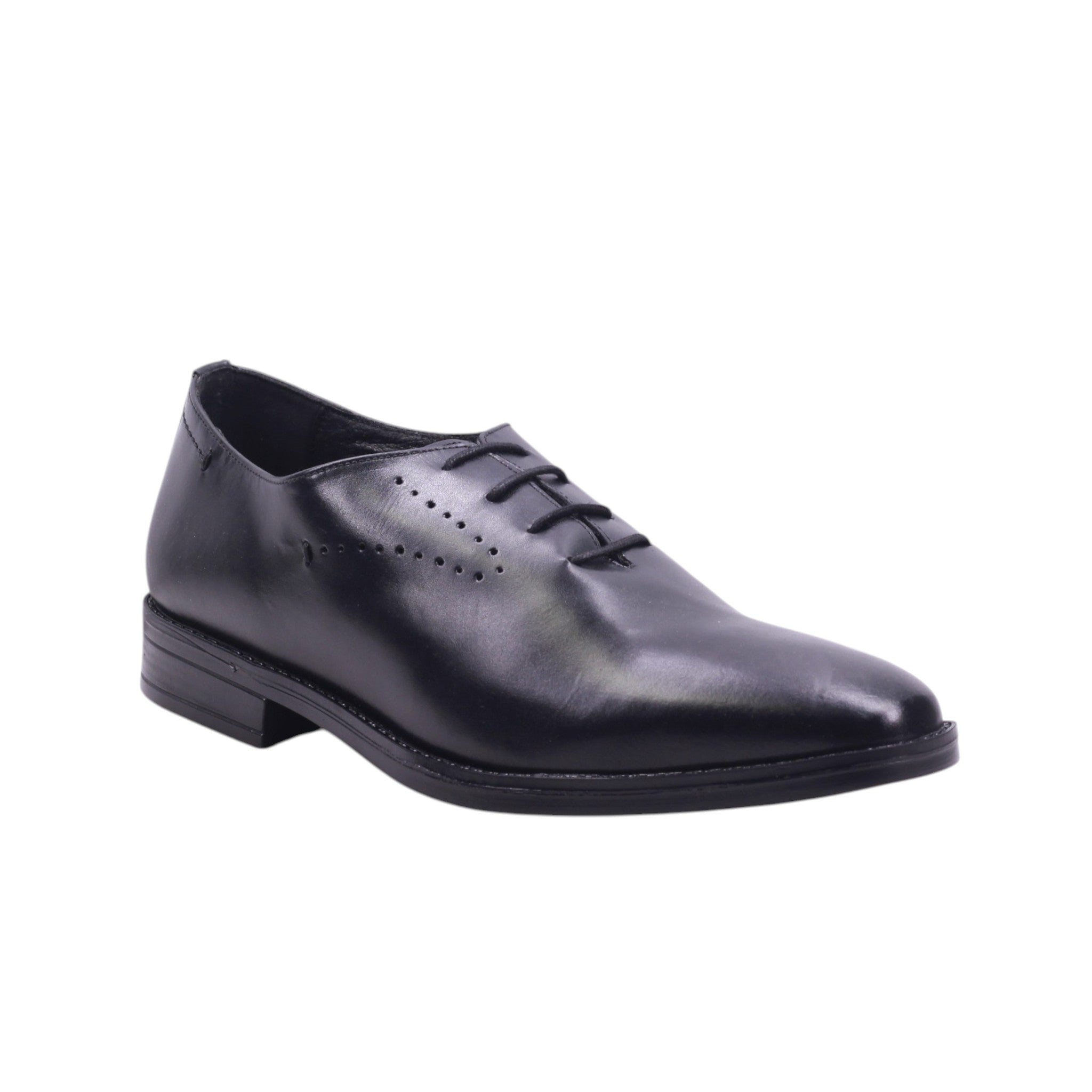 Zapato formal corte vacuno con perforaciones