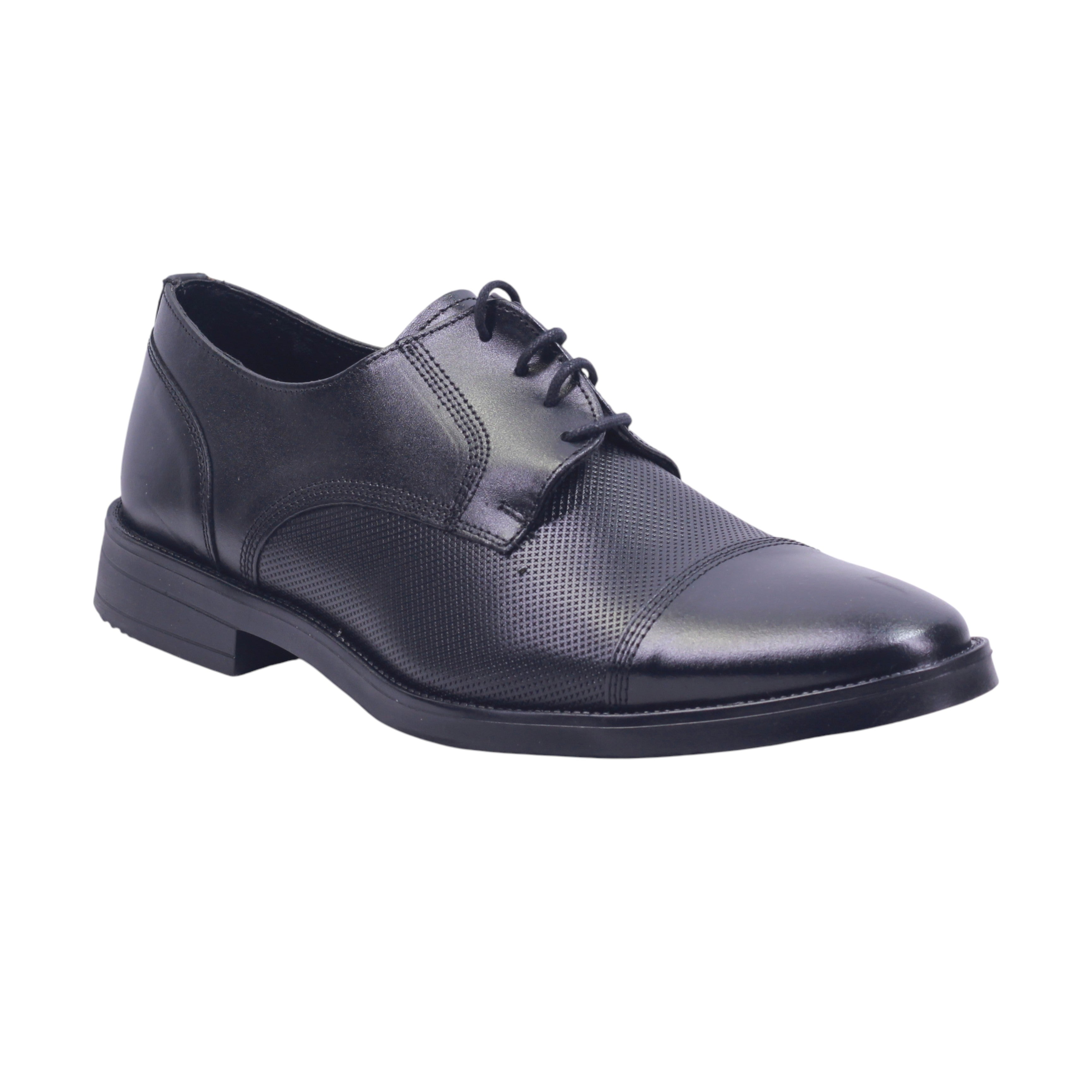 Zapato con grabado medio, punta lisa y tacón