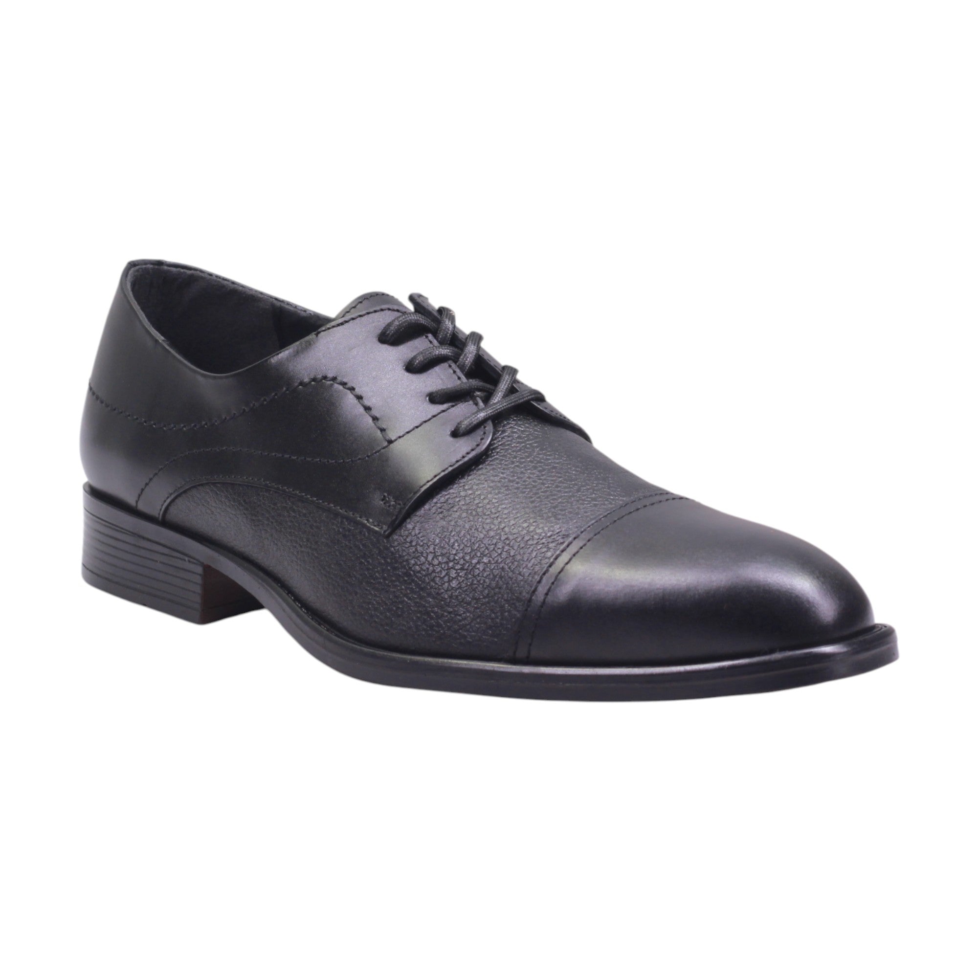 Zapato de vestir con punta recta y ajuste con agujetas