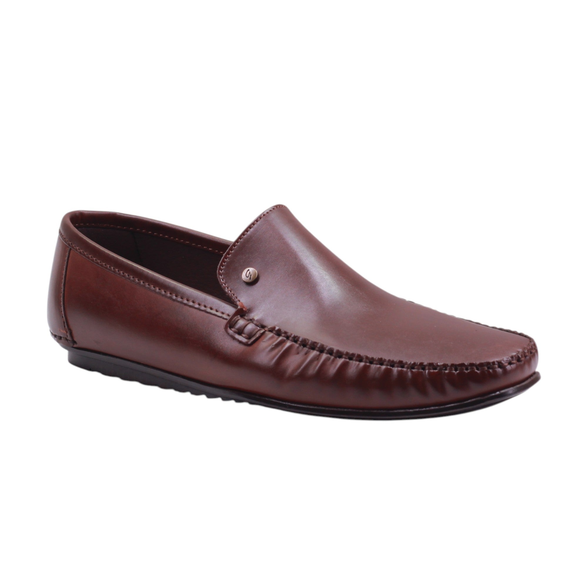 Mocasín con punta definida y costura