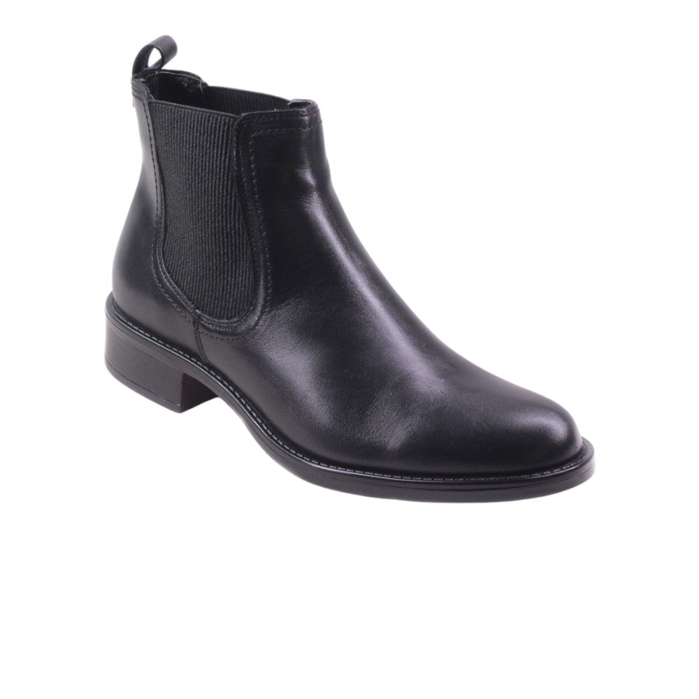Botin para dama con elastico lateral.