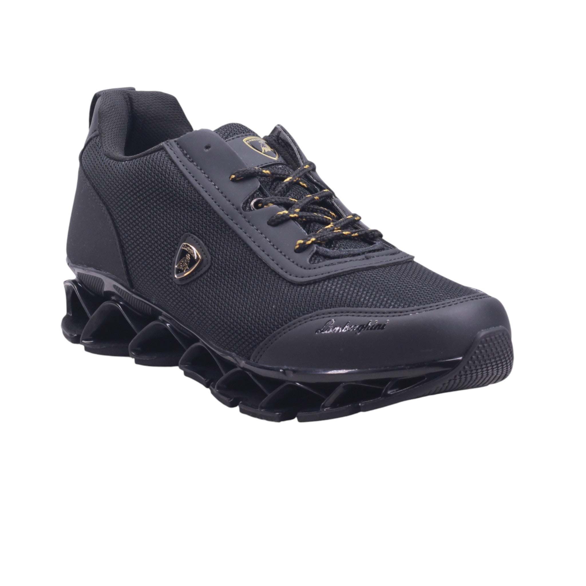 Tenis urbano para caballero con diseño textil y suela estructurada