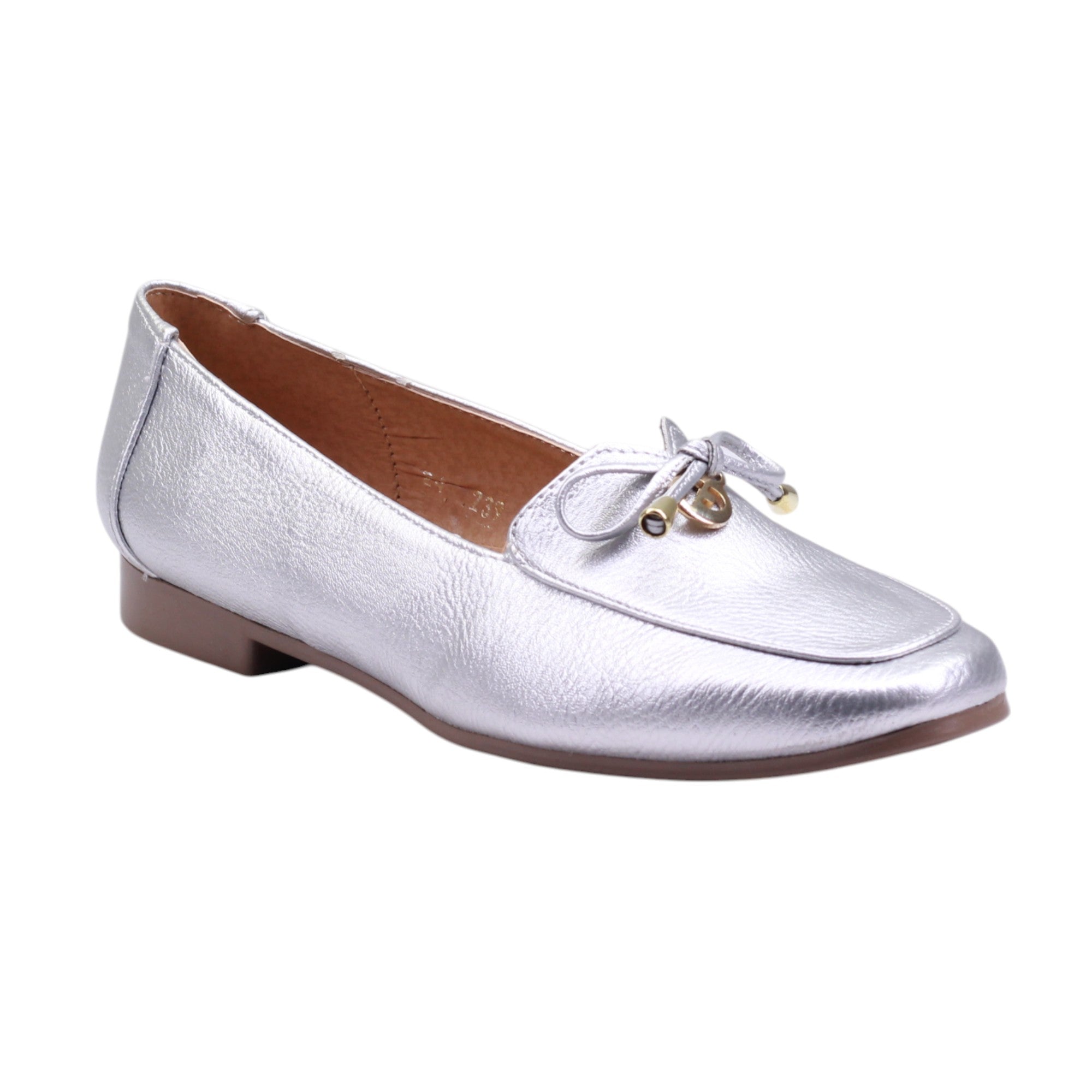 Zapato Bajo con Moño Estilizado y Tacón Cómodo