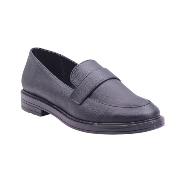 Mocasín con tacón bajo y tira frontal
